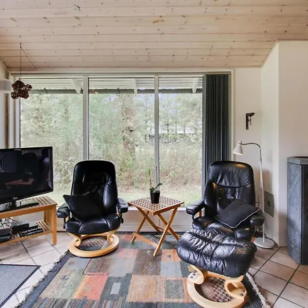 Sora - 2km From The Sea By Interhome