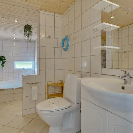 Ferienhaus Sora - 2km From The Sea By Interhome *