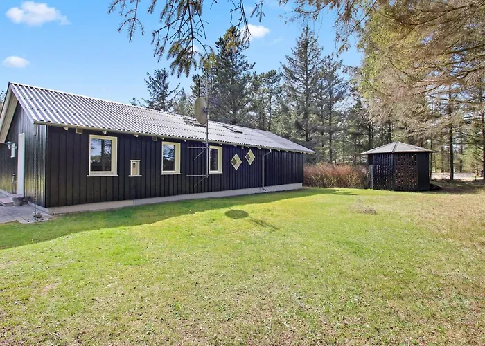 Sora - 2km From The Sea By Interhome